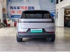 Volvo XC70 Plug-in Hybrid 2026 Two-Wheel Drive Long Range Core - ფოტო 8