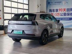Volvo XC70 Plug-in Hybrid 2026 Two-Wheel Drive Long Range Core - ფოტო 9
