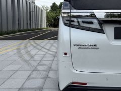 Toyota Vellfire 2020 Dual Motor 2.5L HV Premium Edition - ფოტო 9