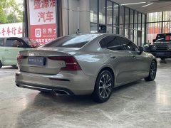 Volvo S60 B4 Smart Luxury Edition - ფოტო 7