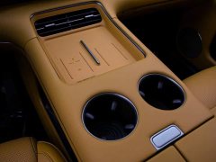 IM Motors Zhiji LS8 52 Max Luxury Six-Seater - ფოტო 10