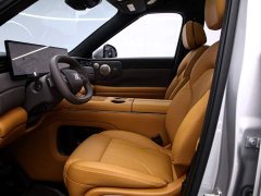 IM Motors Zhiji LS8 52 Max Luxury Six-Seater - ფოტო 14