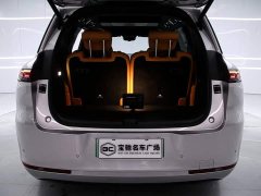 IM Motors Zhiji LS8 52 Max Luxury Six-Seater - ფოტო 20