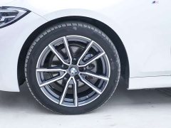 BMW 3 Series 325Li M Sport Package - ფოტო 11