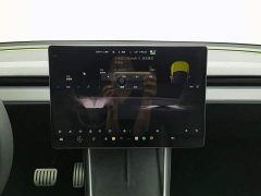 Tesla Model Y Rear-Wheel Drive - ფოტო 9