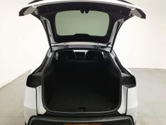 Tesla Model Y Rear-Wheel Drive - ფოტო 13