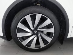 Tesla Model Y Rear-Wheel Drive - ფოტო 14