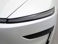 Tesla Model Y Rear-Wheel Drive - ფოტო 4
