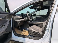 Voyah Lantu Zhaoguang 2023 Four-Wheel Drive Long-Range Edition - ფოტო 8