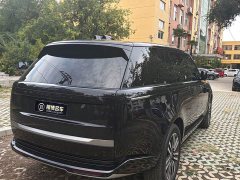 Land Rover Range Rover 3.0L V6 400PS Grand Jubilee Extended Wheelbase - ფოტო 3
