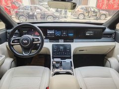 Li Auto ONE Extended Range 6-Seater - ფოტო 6