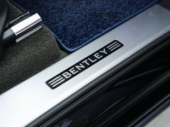 Bentley Bentayga 4.0T V8 Long Wheelbase - photo 18