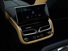 Bentley Bentayga 4.0T V8 Long Wheelbase - photo 9