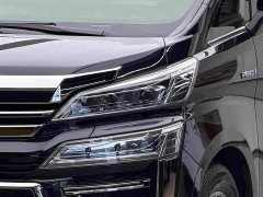 Toyota Vellfire 2021 Crown Hybrid 2.5L HV Premium Edition - ფოტო 3