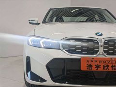BMW 3 Series 325Li M Sport Package - ფოტო 4