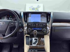 Toyota Alphard Hybrid 2.5L Luxury - ფოტო 13