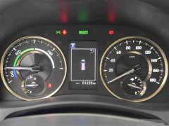 Toyota Alphard Hybrid 2.5L Luxury - ფოტო 18