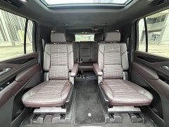 Cadillac Escalade 6.2L Canadian Spec - ფოტო 17