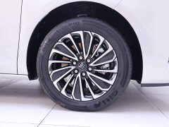 Buick GL8 New Energy Lusang Respect Edition - ფოტო 6
