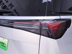 Buick GL8 New Energy Lusang Respect Edition - ფოტო 9
