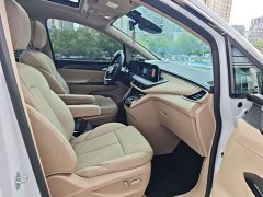 Buick GL8 New Energy Lusang Respect Edition - ფოტო 12
