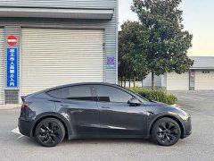 Tesla Model Y Rear-Wheel Drive - ფოტო 8