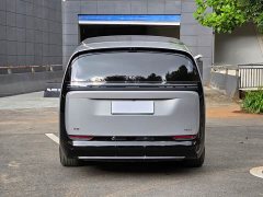 Li Auto MEGA Home Family Edition - ფოტო 9