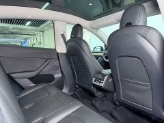 Tesla Model Y Performance All-Wheel Drive - ფოტო 12