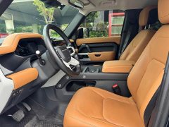 Land Rover Defender 110 P400 Dark Edition - ფოტო 10