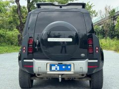 Land Rover Defender 110 P400 Dark Edition - ფოტო 5