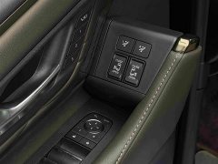 Toyota Vellfire 2024 Crown Hybrid 2.5L Executive Premier Edition - ფოტო 6