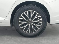 Volkswagen Sagitar 200TSI DSG Feiyue Edition - ფოტო 11