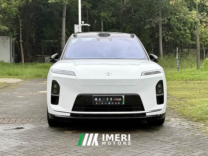 NIO ES8 Six-Seat Executive Signature Edition