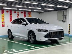 BYD Qin PLUS Glory Edition DM-i 55KM Leading - фото 3