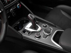 Alfa Romeo Giulia 2021 GTA - ფოტო 17