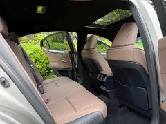 Lexus ES 300h Premium Edition - ფოტო 11