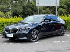 BMW 5 Series 530Li Premier M Sport Package - ფოტო 1