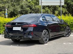 BMW 5 Series 530Li Premier M Sport Package - ფოტო 10