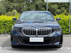 BMW 5 Series 530Li Premier M Sport Package - ფოტო 11
