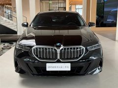 BMW 5 Series 525Li M Sport Package - ფოტო 13