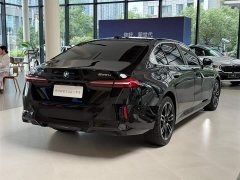 BMW 5 Series 525Li M Sport Package - ფოტო 2