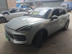 Porsche Cayenne New Energy Cayenne E-Hybrid 2.0T - ფოტო 1