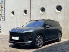 NIO ES8 Six-Seat Executive Signature Edition - ფოტო 1