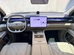 NIO ES8 Six-Seat Executive Signature Edition - ფოტო 18