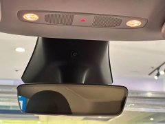Tesla Model Y Long Range All-Wheel Drive - ფოტო 13