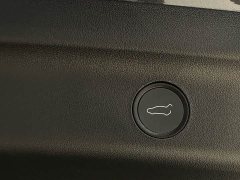 Tesla Model Y Long Range All-Wheel Drive - ფოტო 17