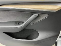 Tesla Model Y Long Range All-Wheel Drive - ფოტო 17