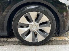 Tesla Model Y Long Range All-Wheel Drive - ფოტო 4