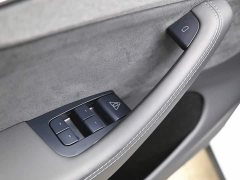 Tesla Model Y L Long Range All-Wheel Drive - ფოტო 11