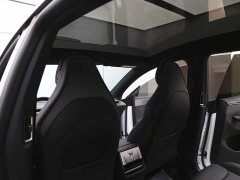 Tesla Model Y L Long Range All-Wheel Drive - ფოტო 20